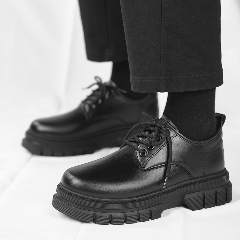 Otoño nuevos zapatos de cuero negros para hombres, zapatos de cuero para hombres, trabajo diario de negocios con suela gruesa y alta.
