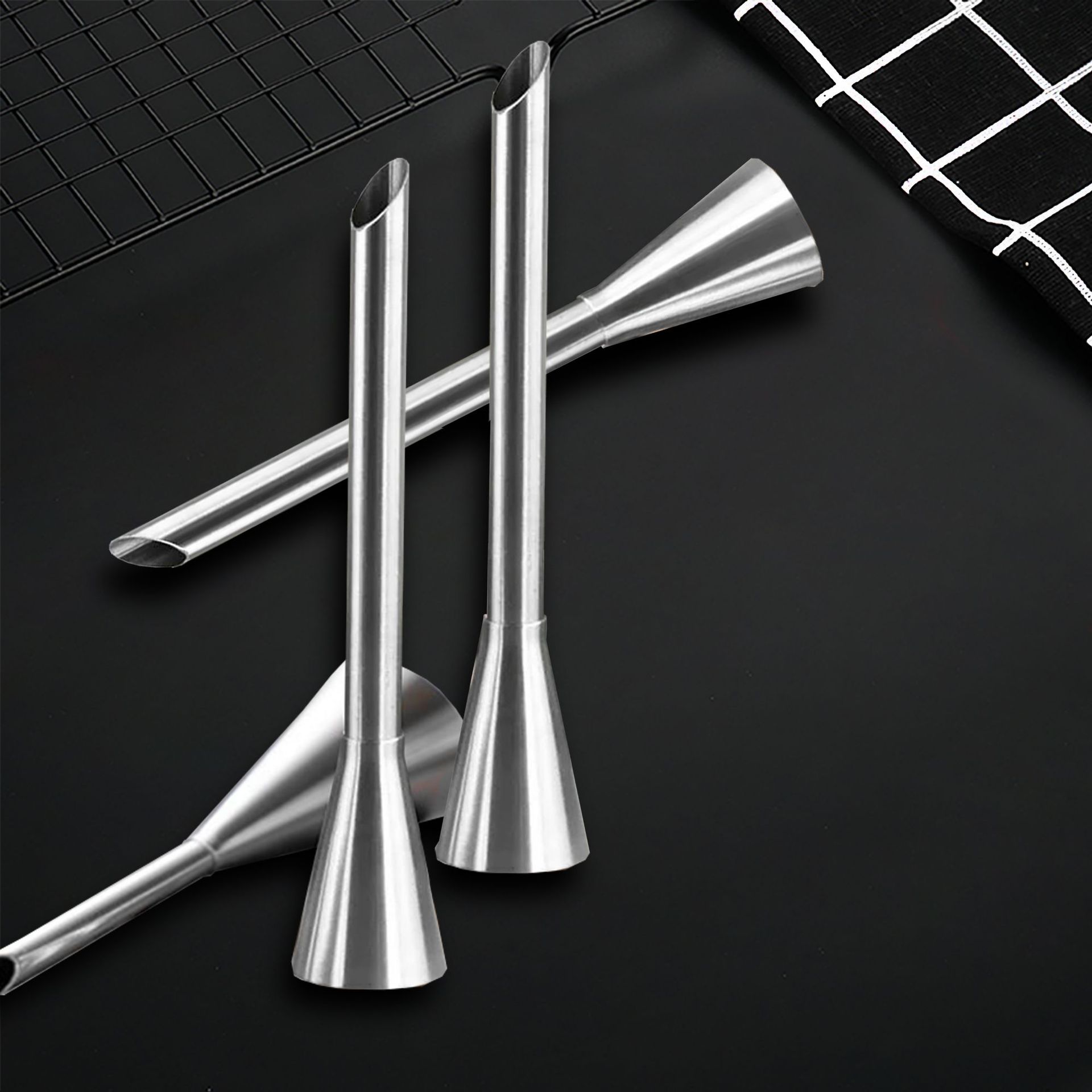 Custom manufacturer Super large Puff Extended Cream Mouth Cake Decorating tool Large Cake Decorating