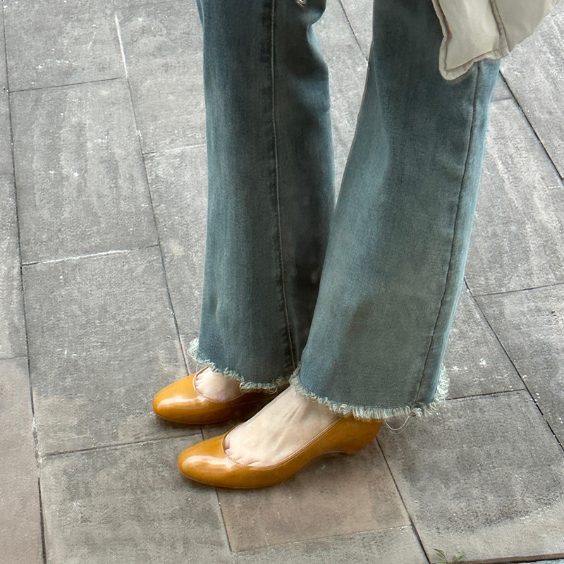 In Stock~ French-Style Exquisite Round-Toe Kitten Heel Shoes for Women, 2026 Spring New Model, Slip-On Shallow High Heels, Yellow