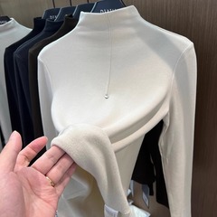 半高襟の毛を磨いて、長袖のtシャツを厚くします。
