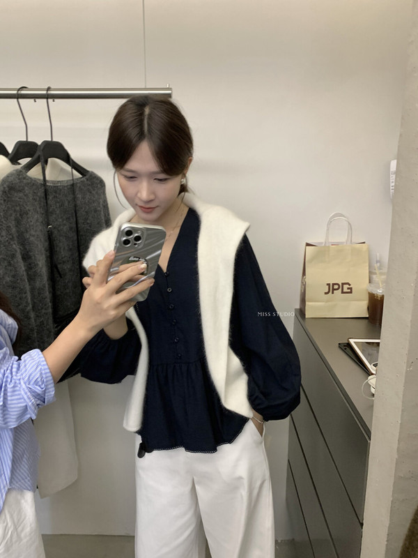 【MISS密思家正品店】休闲简约气质蕾丝拼接小衫女装W670|undefined