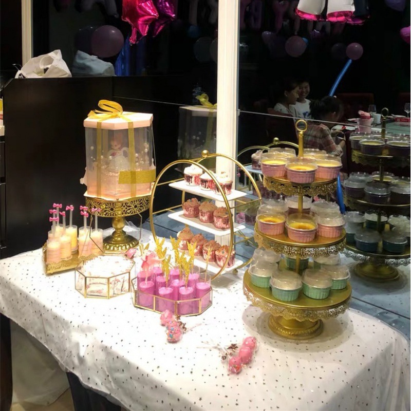 Decoración de mesa de postres de boda de oro, estante de pastel europeo, propósitos de boda, bandeja de pastel de encaje, estante de refrigerio de hierro forjado, 12 juegos image 2