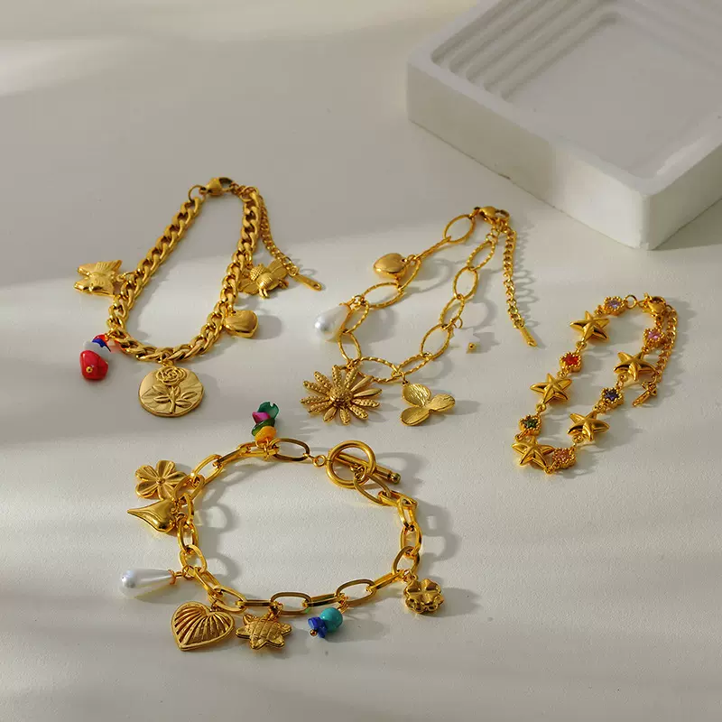 欧美跨境新款花朵爱心钛钢手链轻奢个性百搭电镀18K金不锈钢手链