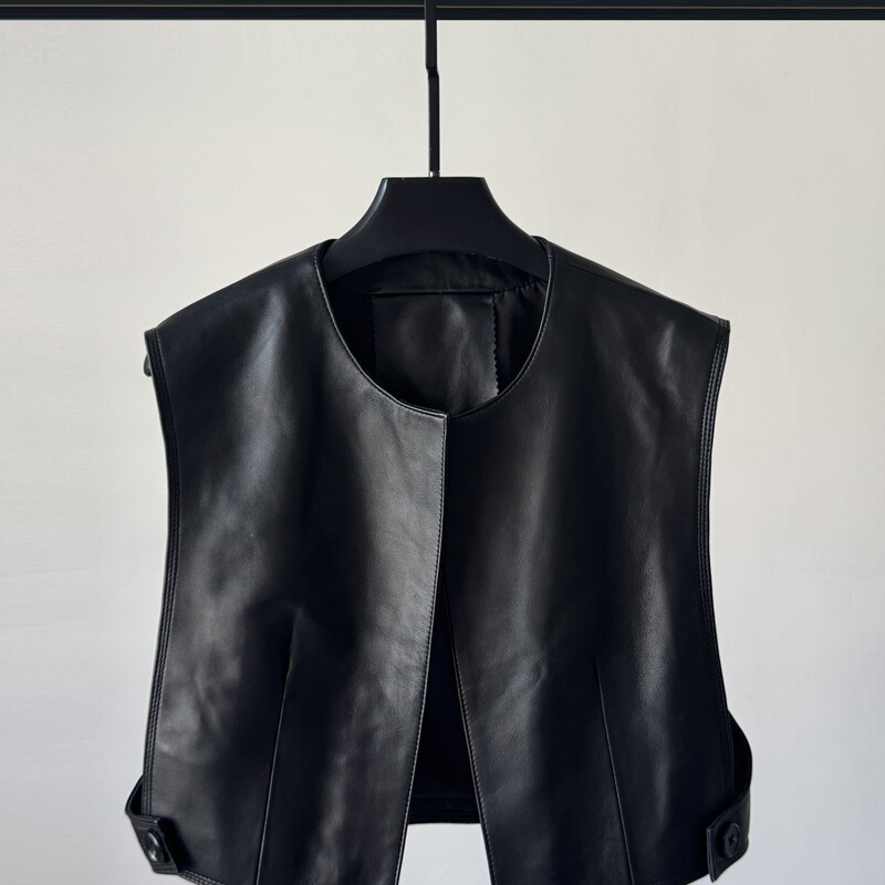Brown leather vest for women, short style, round neck, Korean style, artistic casual waistcoat, biker loose niche jacket, trendy Brown leather vest for women, short style, round neck, Korean style, artistic casual waistcoat, biker loose niche jacket, trendy