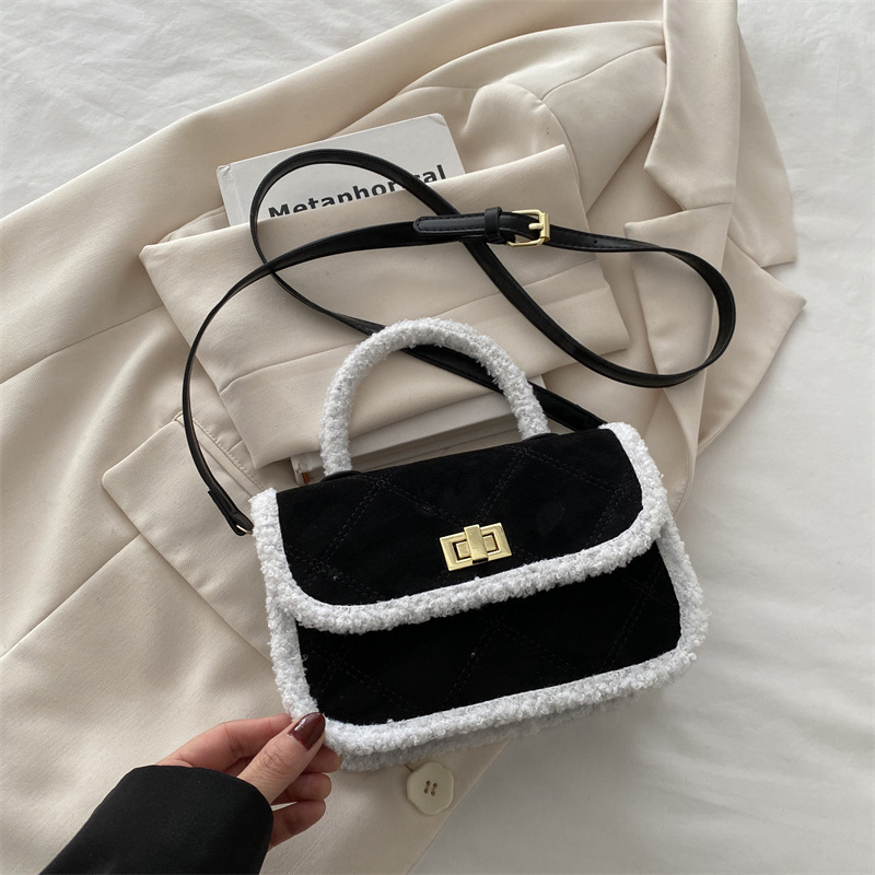 Bolso pequeño bolso de mano mujer 2025 nuevo estilo de primavera de hombro de moda bolso casual de piel de venado simple borde de peluche