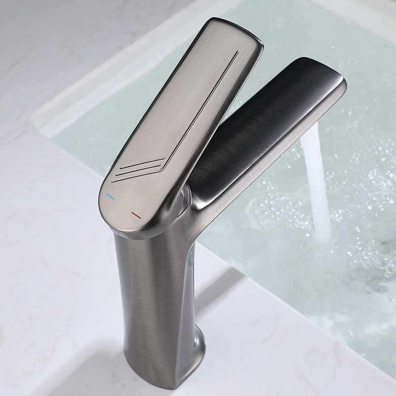 Seamans full copper core Basin hot and cold faucet gun gray cream style light luxury new bathroom wash basin household Seamans full copper core Basin hot and cold faucet gun gray cream style light luxury new bathroom wash basin household