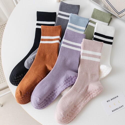 Yoga socks women's mid-calf socks spring and autumn pure cotton solid color non-slip silicone indoor fitness autumn and winter sports socks wholesale