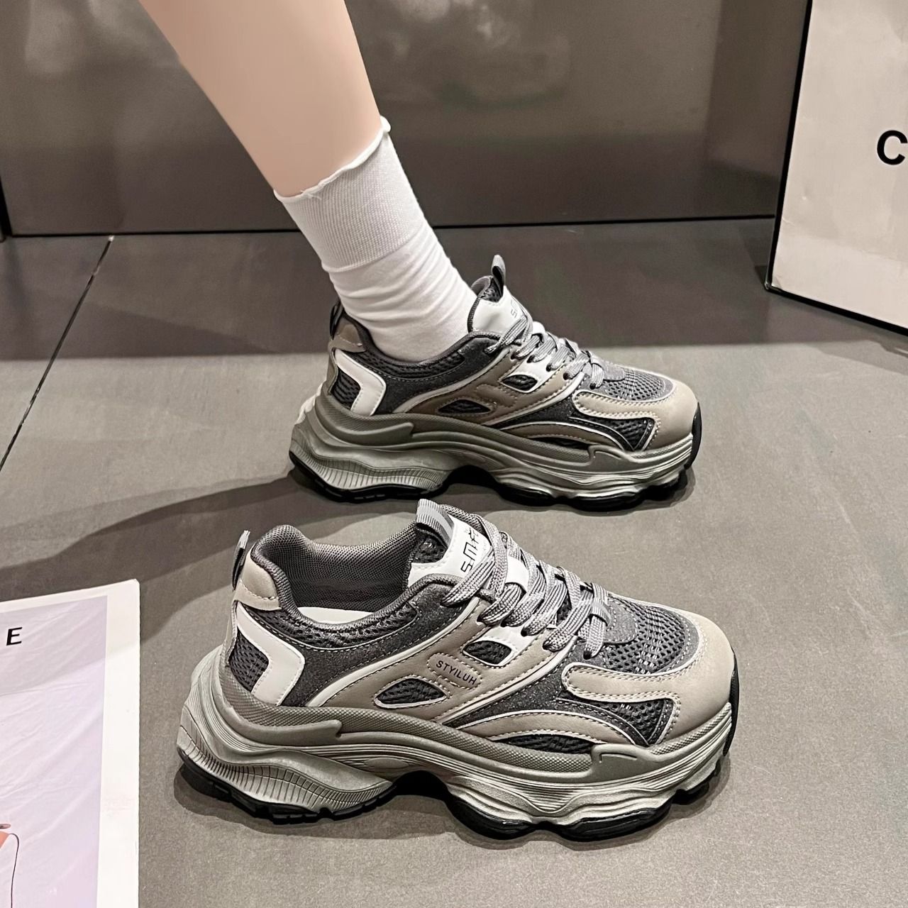 Zapatos de mujer caliente, zapatos de muffin de malla, zapatos de papá, zapatos de altura pequeña, 2024 zapatos de malla transpirables, zapatos deportivos casuales para mujeres