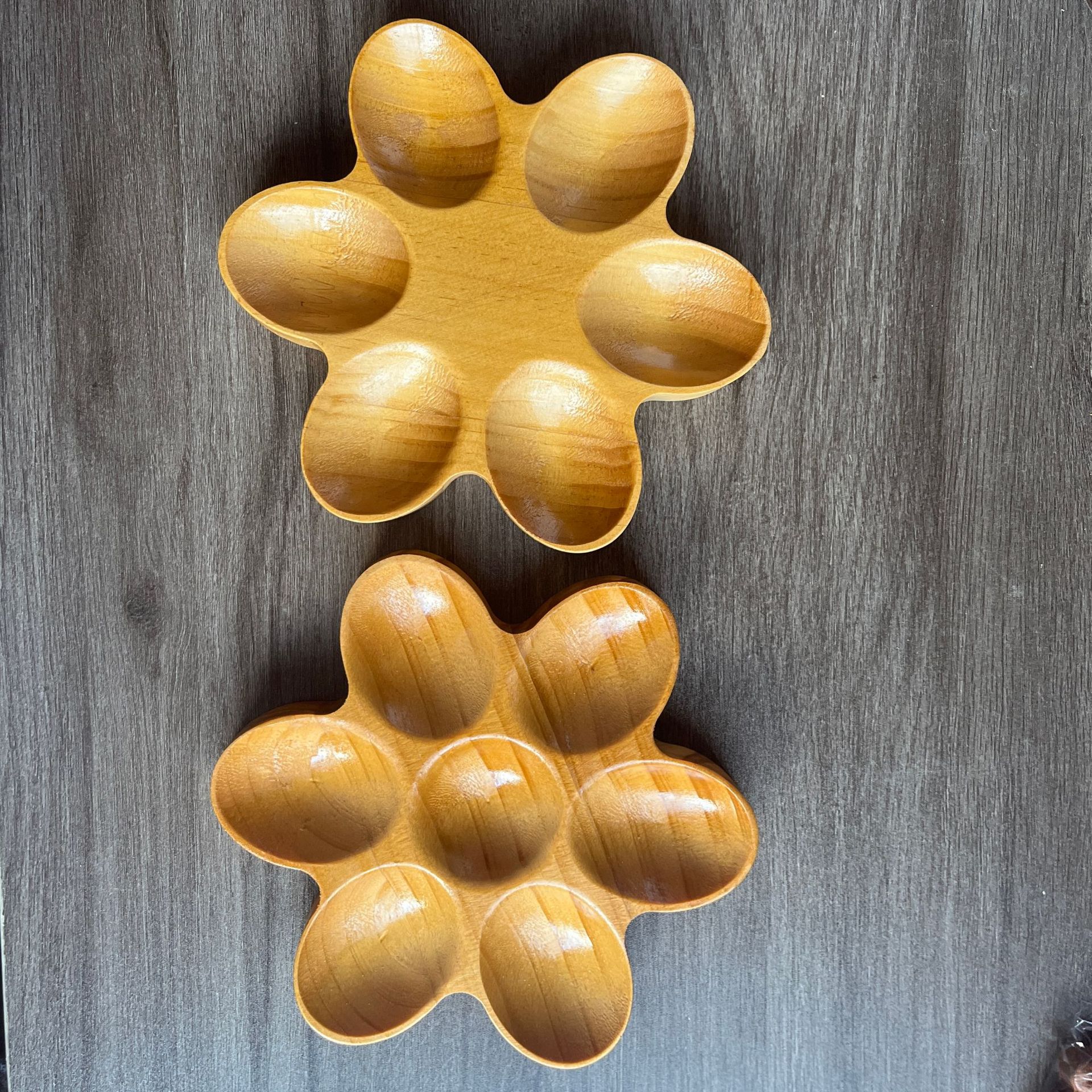 Creative cross-border wooden egg storage tray for home use