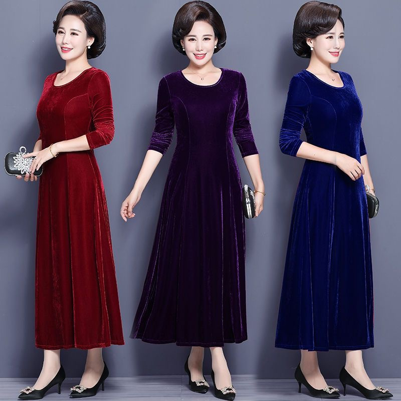 2024 Spring and Autumn New Golden Velvet dress Noble Western Style Women's Long Sleeve Middle-aged Elegant Slimming Mother's Long Dress