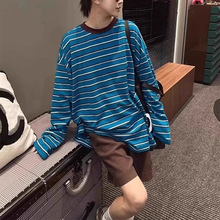 ��ʽ�������ɫ���Ƴ���t��Ů2025�紺װoversize�ַ߽�ɹ������
