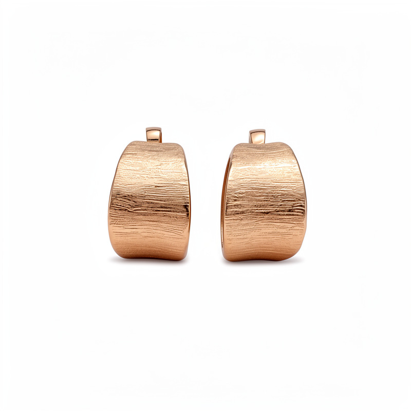 18 quilates de oro real chapado en alambre dibujado pernos de orejas redondos estilo minimalista personalidad de moda pendientes de orejas de lujo ligero de alto nivel