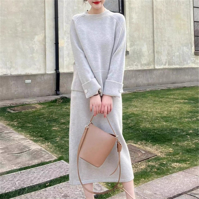 温柔风圆领套头毛衣女上衣两件套潮秋冬新款宽松显瘦半身裙套装女|undefined