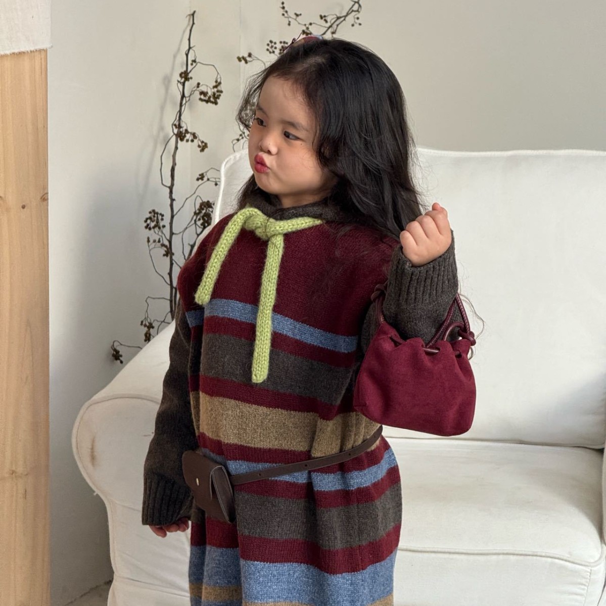 Bolsa de hombro simple de color sólido para niños y niñas, bolsas de nube de mano para niños, otoño y invierno, nuevas bolsas para niños de peluche