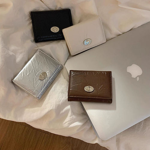Ultra-Hot Pleated Folded Three-Fold Women's Wallet Instagram Korean Version Simple Cover Style Toggle Zero Wallet Coin Purse