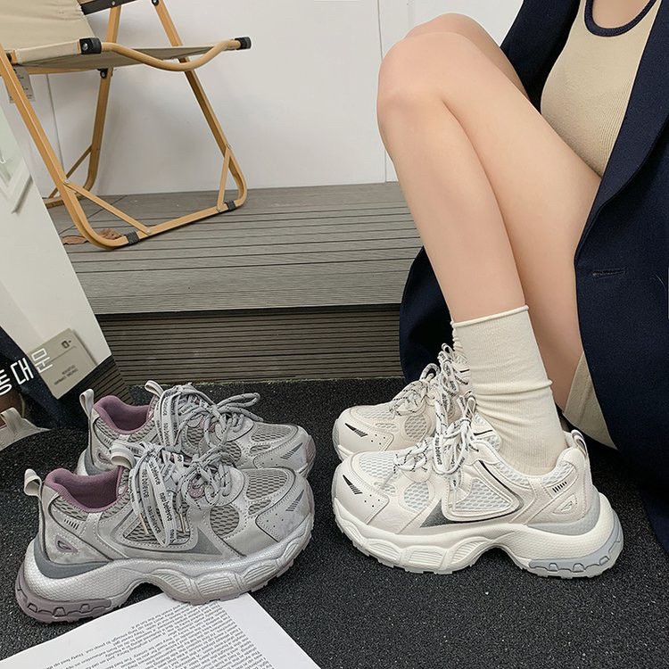 2026 ligero pequeño cómodo primavera versátil nuevo calzado deportivo casual de moda diaria zapatos de suela gruesa