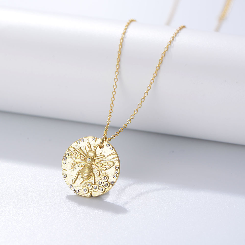 Europa y América S925 collar de plata esterlina ins simple elegante todo partido etiqueta de la abeja collar de diamantes clavícula femenina decoración de la cadena de plata
