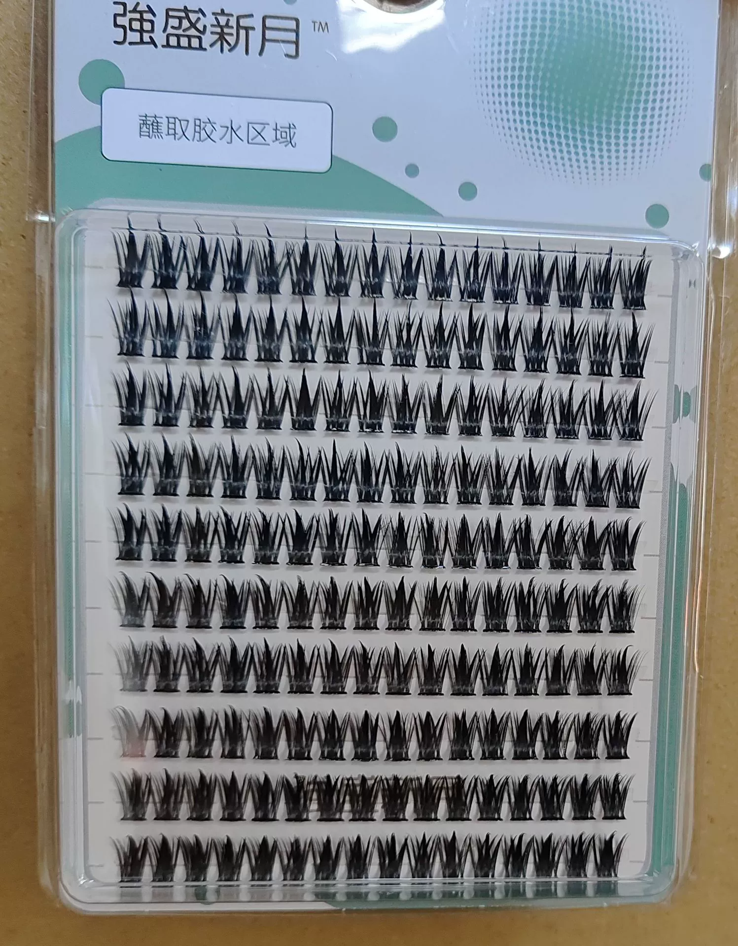 Curling false eyelashes solar-powered for eyelashes