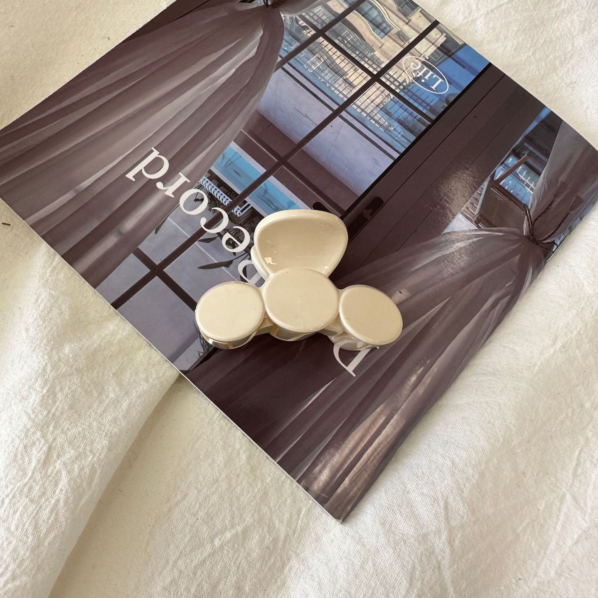 Eleganter, schlichter, hoher Pferdeschwanz-Clip im rosafarbenen Stil, Haarclip in kleiner Größe, internetberühmter Pony-Clip für Damen im Internet, für das Vorwort_voghion.com