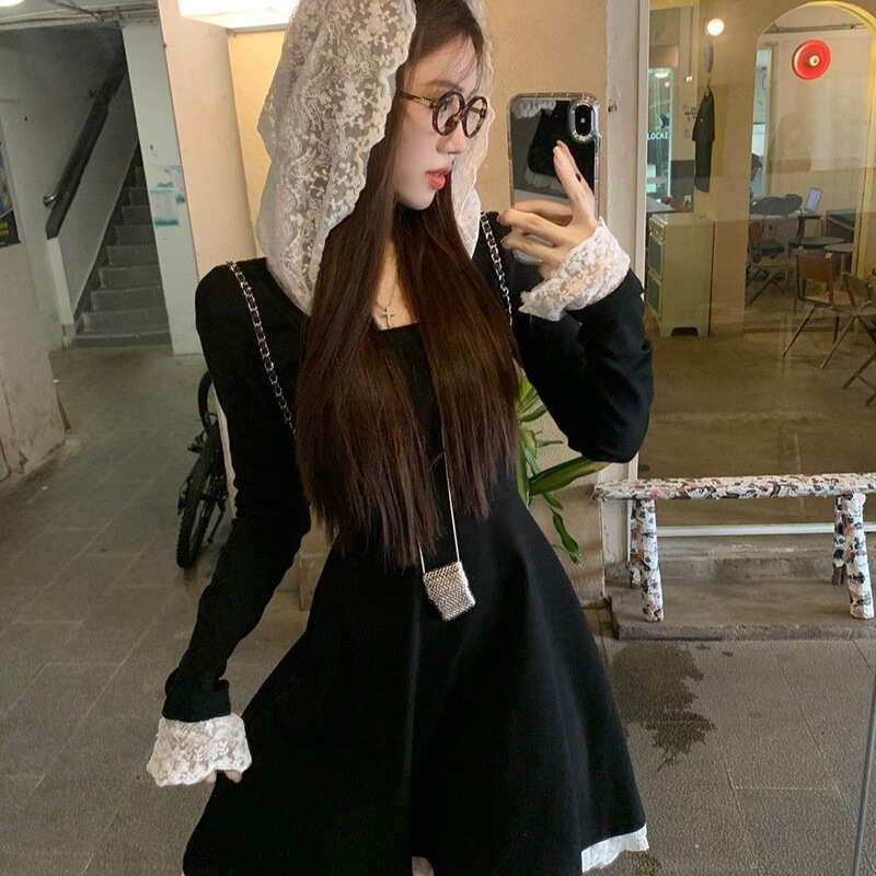 Lace patchwork hooded knit dress for women, autumn waist-cinching dress with a sweet and spicy design, long-sleeved A-line short dress Lace patchwork hooded knit dress for women, autumn waist-cinching dress with a sweet and spicy design, long-sleeved A-line short dress