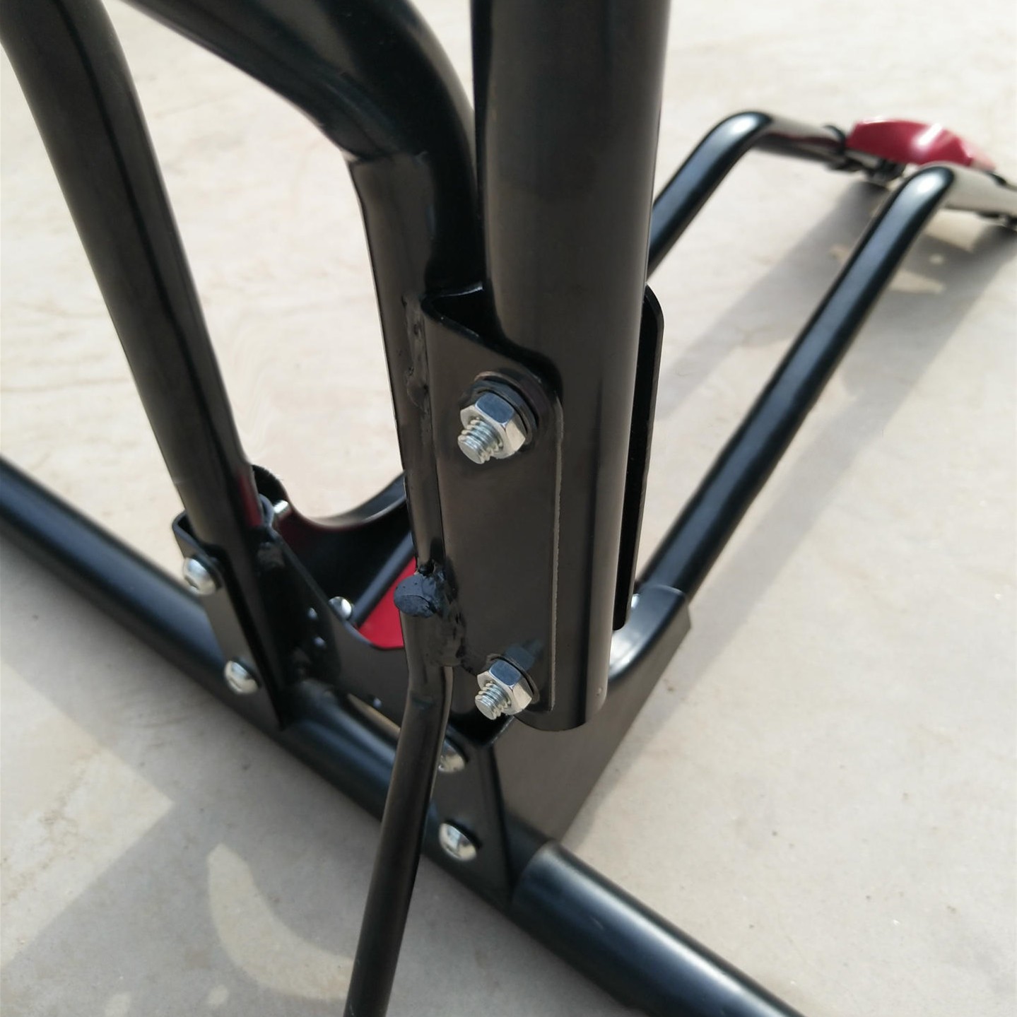 Interior de montaña carretera bicicleta vertical estante de estacionamiento hogar colgando Marco de estacionamiento rack ponche libre vertical estante de exhibición