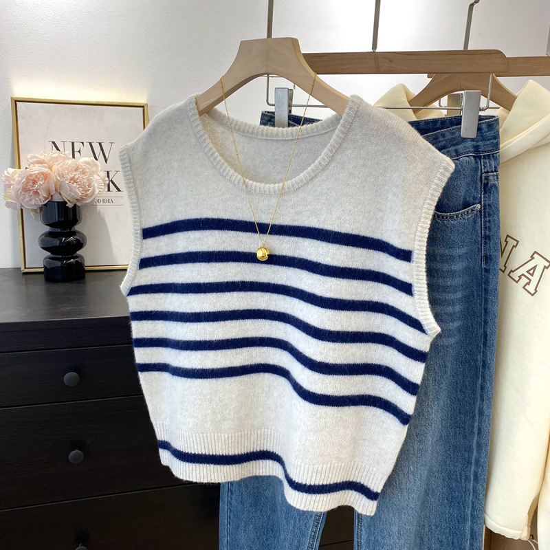 Special Offer and Free Shipping Non-Returnable Vest for Women All-Wool Quality Online Sleeveless Vest Layered 3282