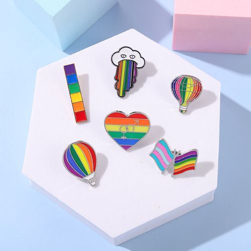 Amazon best-selling new creative cartoon rainbow hot air balloon cloud-shaped painted alloy accessory brooch wholesale