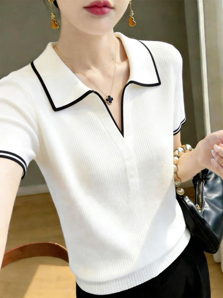 Áo thun nữ cổ polo phối sọc tay ngắn dệt kim phong cách Chanel — màu trắng ngà
