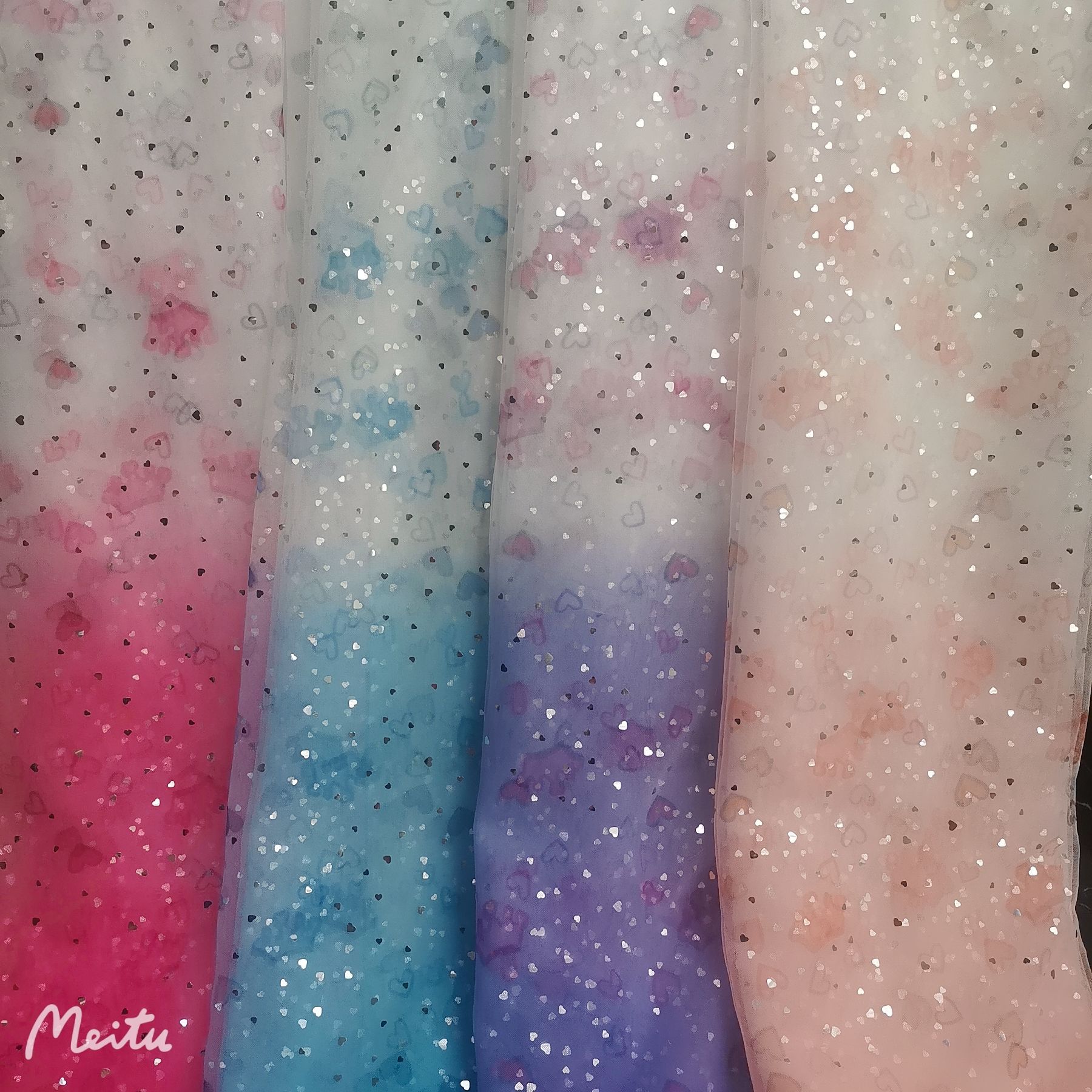 现货~锦特密网纱爱心皇冠印花双边定位渐变大小爱心冲片 童装面料