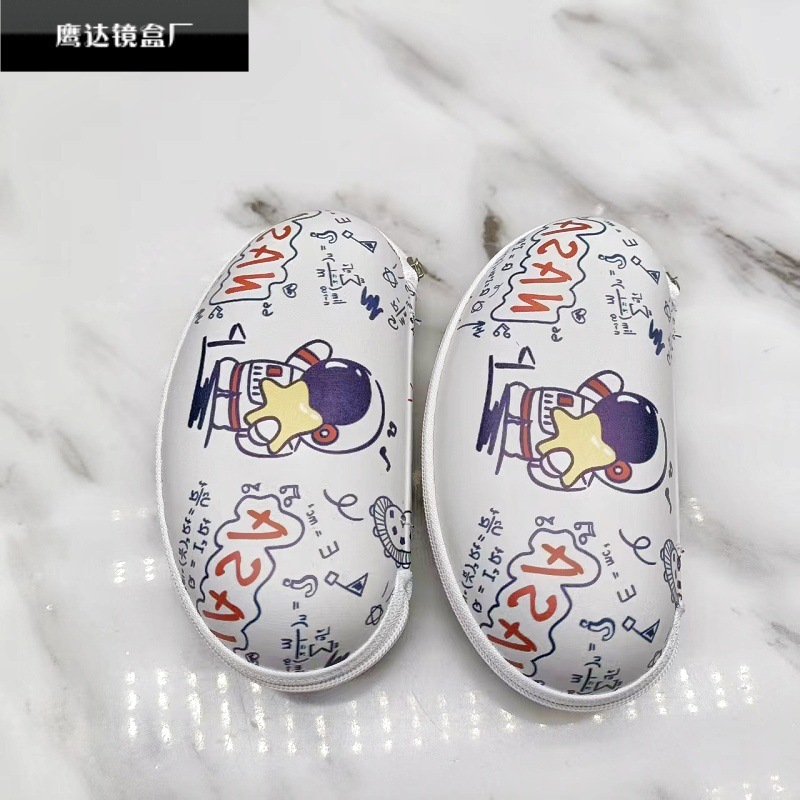 メーカー卸売りの新型アニメスプレー子供近視携帯小清新抗圧鉄質眼鏡ケースはロゴを印刷できる|undefined