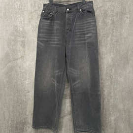 正确版本巴黎三线纹路水洗黑做旧微喇牛仔裤