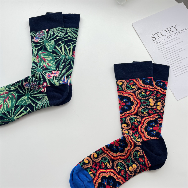 Women's Elegant Artistic Oil Painting Cotton Crew Socks A Pair display picture 6