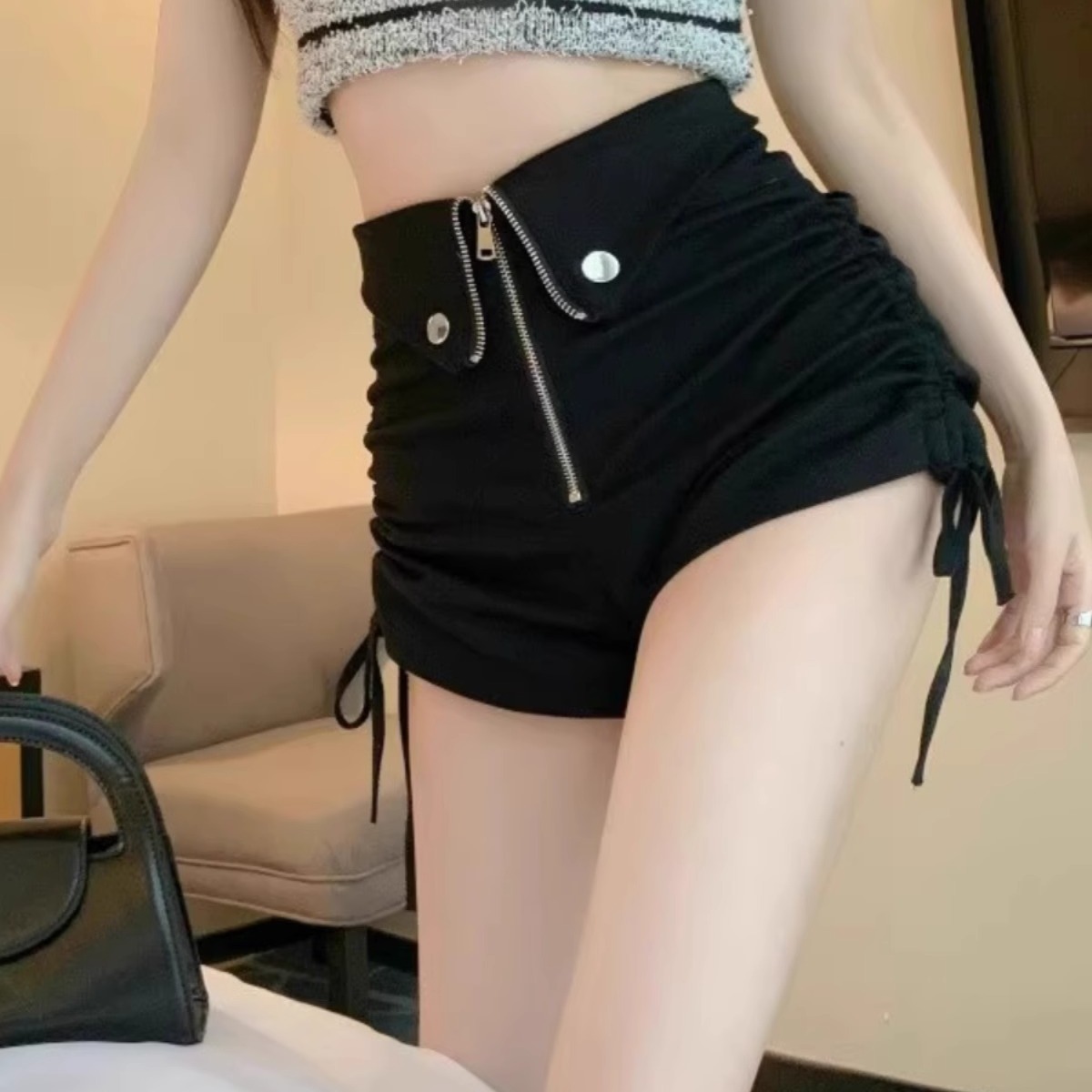 Super High Waist Drawstring Lace-up White Shorts Women's 2025 Spring New Design Sense Zipper Small A- shaped Hot Pants