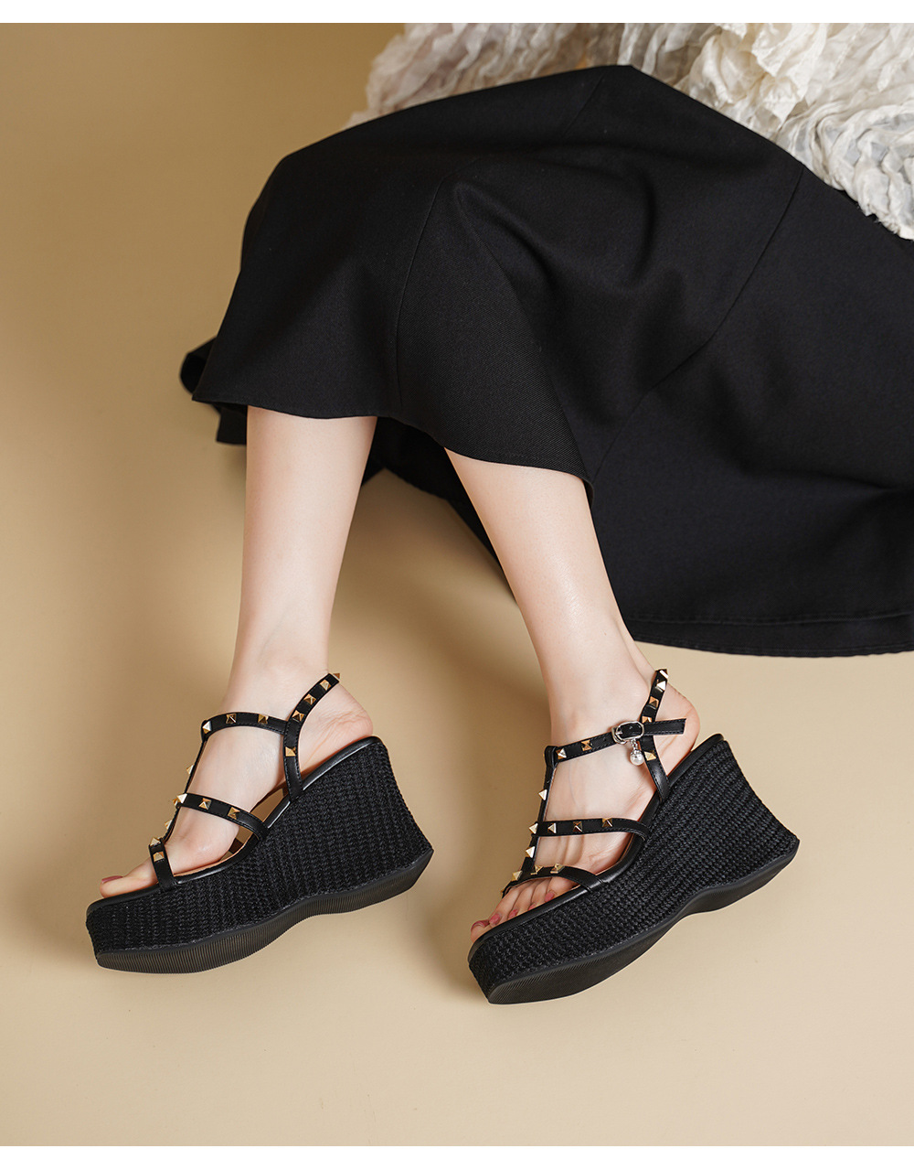 Sandal nữ đế xuồng cao gót phong cách Bohemian, mũi hở, quai đinh tán, đế bánh mì dày — màu nâu, màu đen, màu trắng ngà chi tiết 5