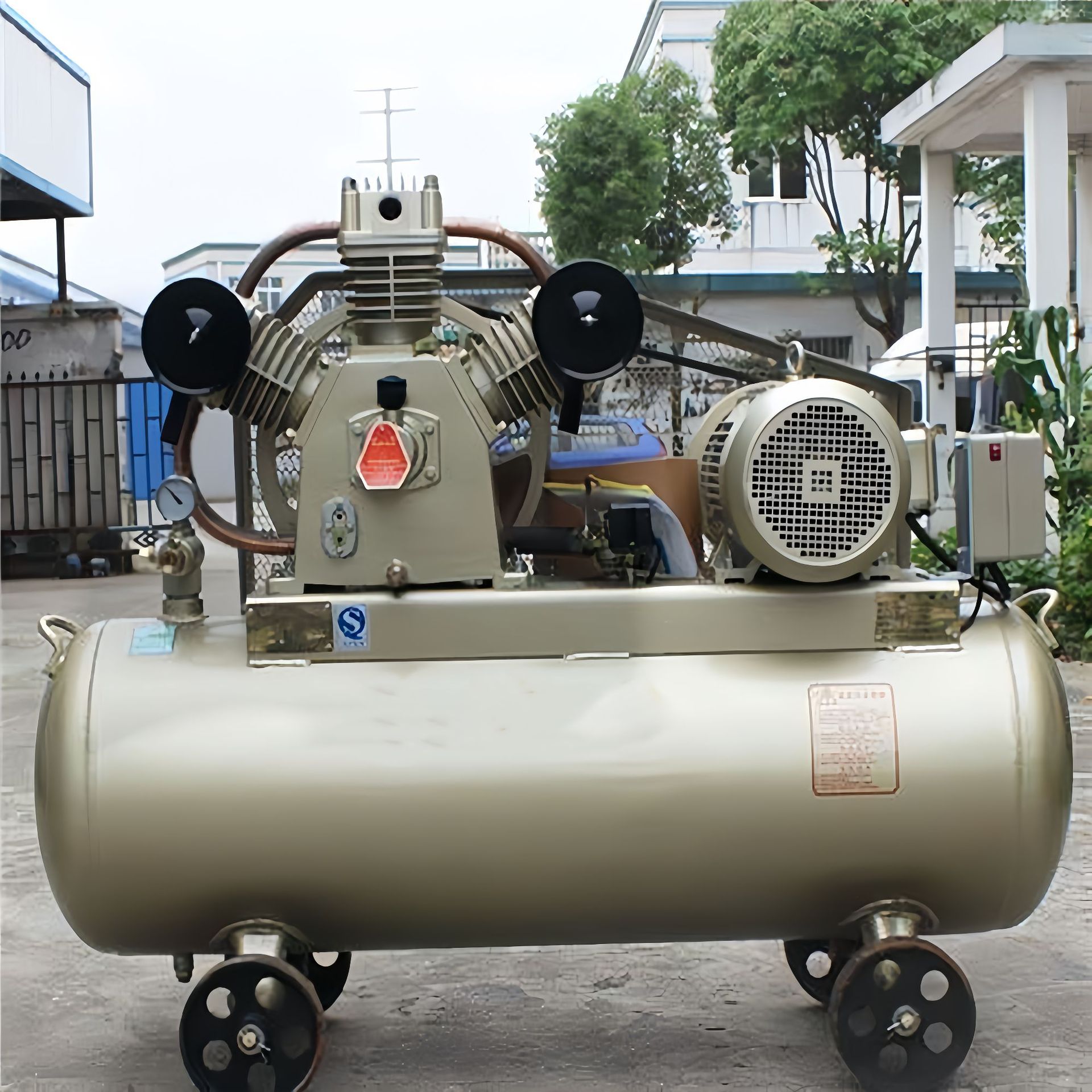 Industrial-Grade Piston Air Compressor Mobile High-Pressure Air Pump Industrial Air Compressor Piston-Type Air Compressor