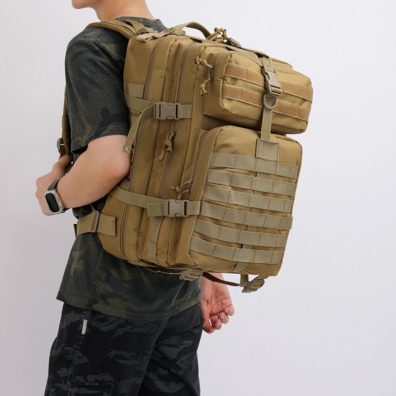Fabricantes al por mayor de gran capacidad de montaña jungle camuflaje camping mochila de aventura mochila deportiva multifuncional mochila táctica