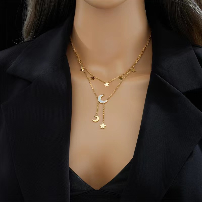 1 Piece Quantity Holiday, Travel Occasion Elegant Retro Lady Star Moon Titanium Steel Plating Layered Necklaces