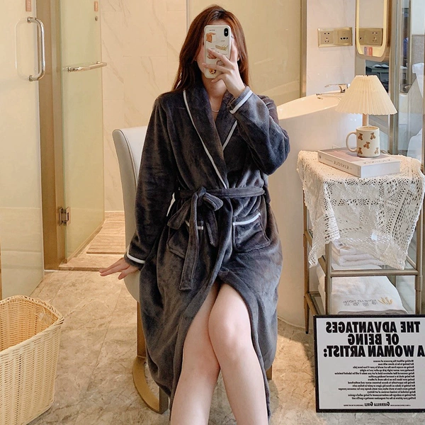 Female robe V dense gray