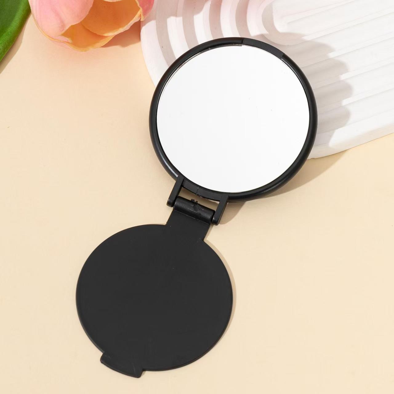 Espejo mini plegable conveniente para llevar con el cuerpo, espejo de maquillaje, espejo de bolsillo redondo, espejo pequeño, espejo publicitario, logotipo impreso, suministro de stock image 9