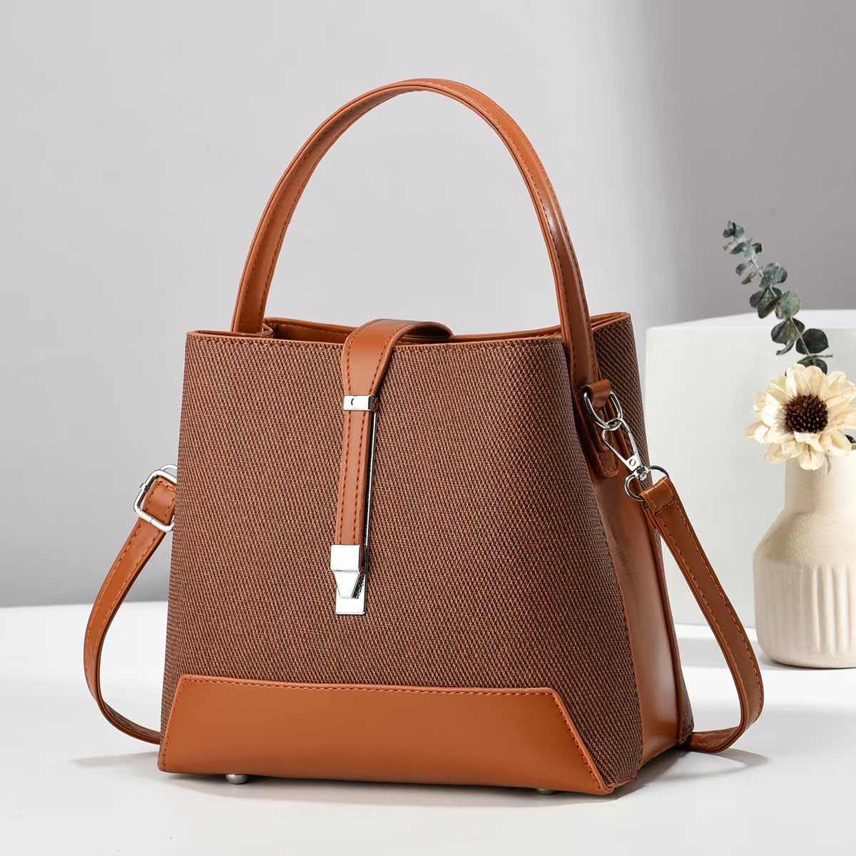 2025 nuevo bolso de mano estilo coreano textura bolso diagonal de un solo hombro fabricante de moda femenina bolso de comercio exterior femenino