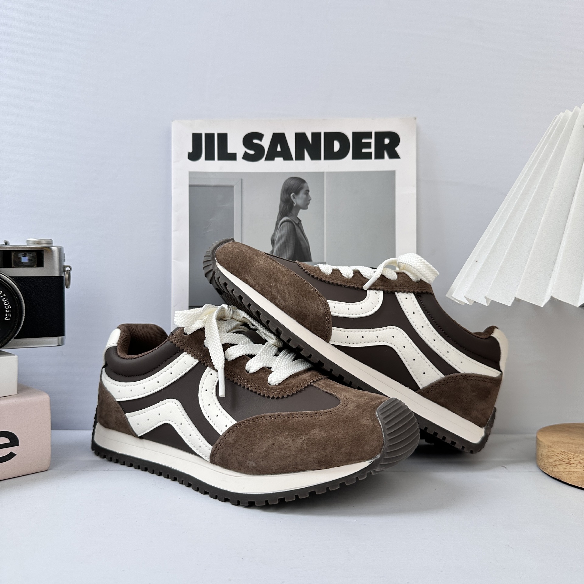 Zapatos deportivos Gump de estilo de Hong Kong para mujeres super caliente chic popular popular zapatos de skate casuales de nicho 2025 nuevos zapatos de papá