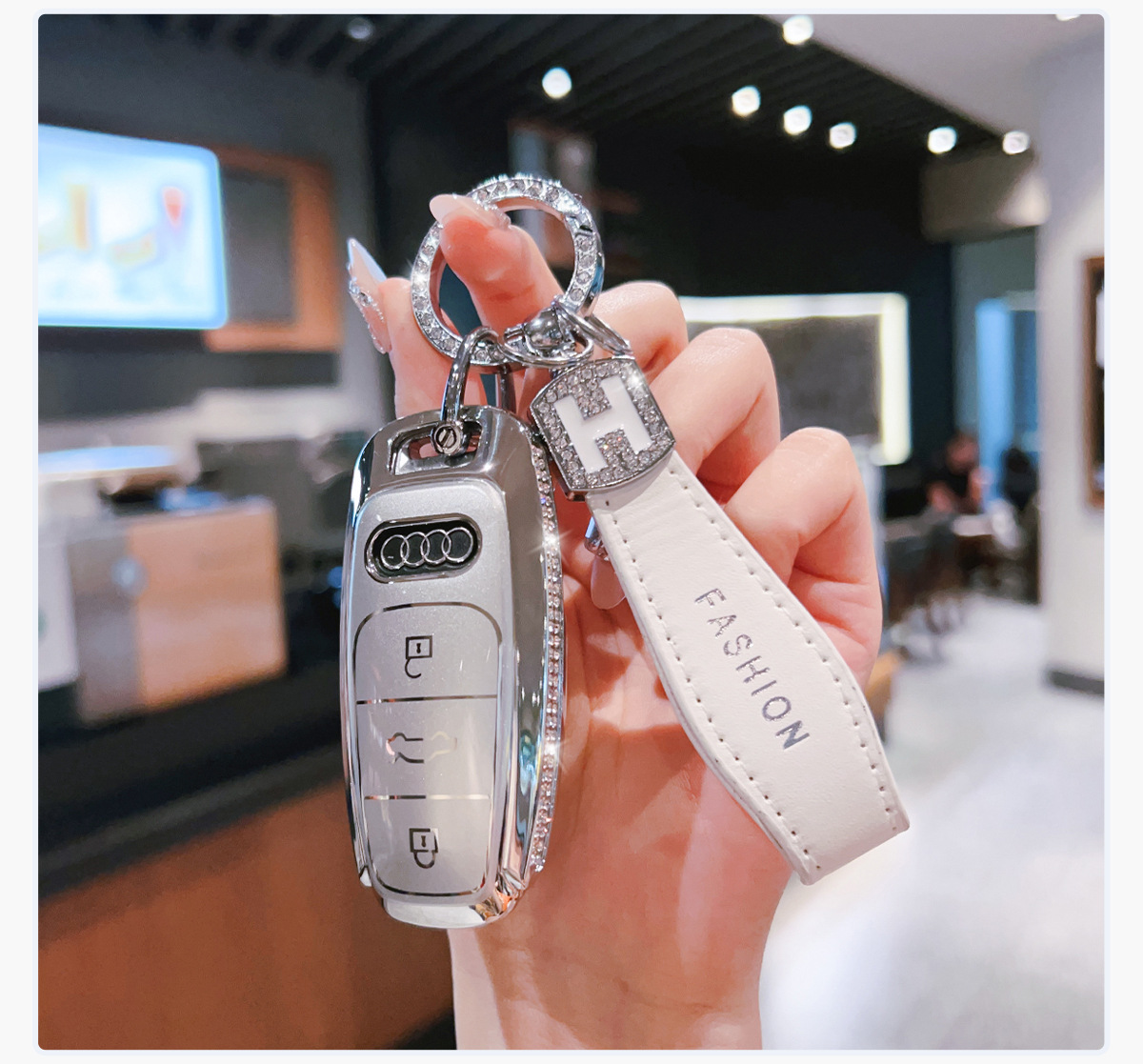 Suitable for Audi A4L Key Cover Q5L Car A5/A6L/A3 Bag A7/Q6/Q7/Q8 Shell Sq5/A8/Rs4 Buckle Tt