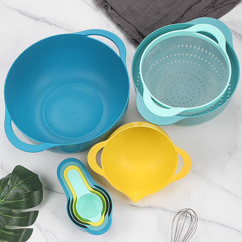 Cuenco de medición de arco iris para hornear Cuchara de medición multifuncional de 8 piezas Tamiz de arroz Combinación de traje de tazón de ensalada DIY
