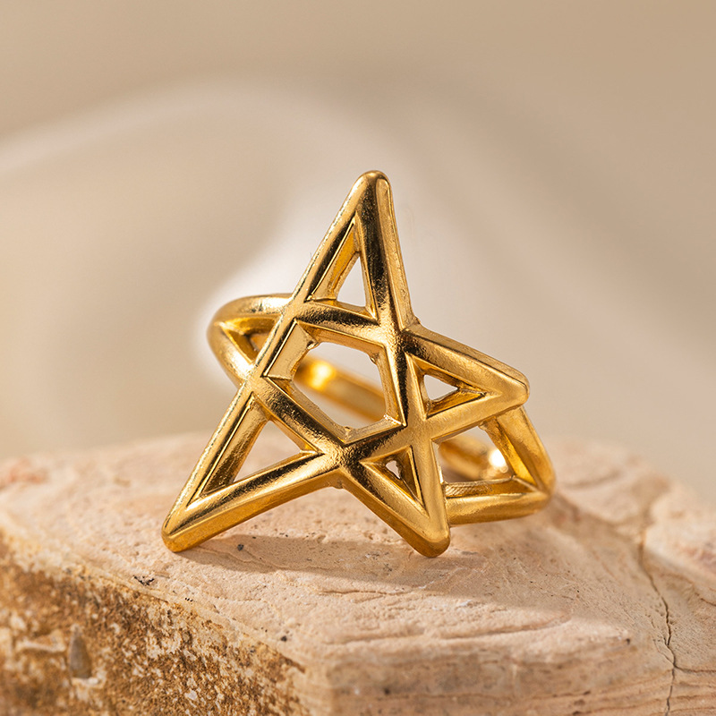 Tiana Europa y América transfronterizos ins aire frío acero inoxidable oro estrellas amor abierto anillo nicho de alta calidad mujer