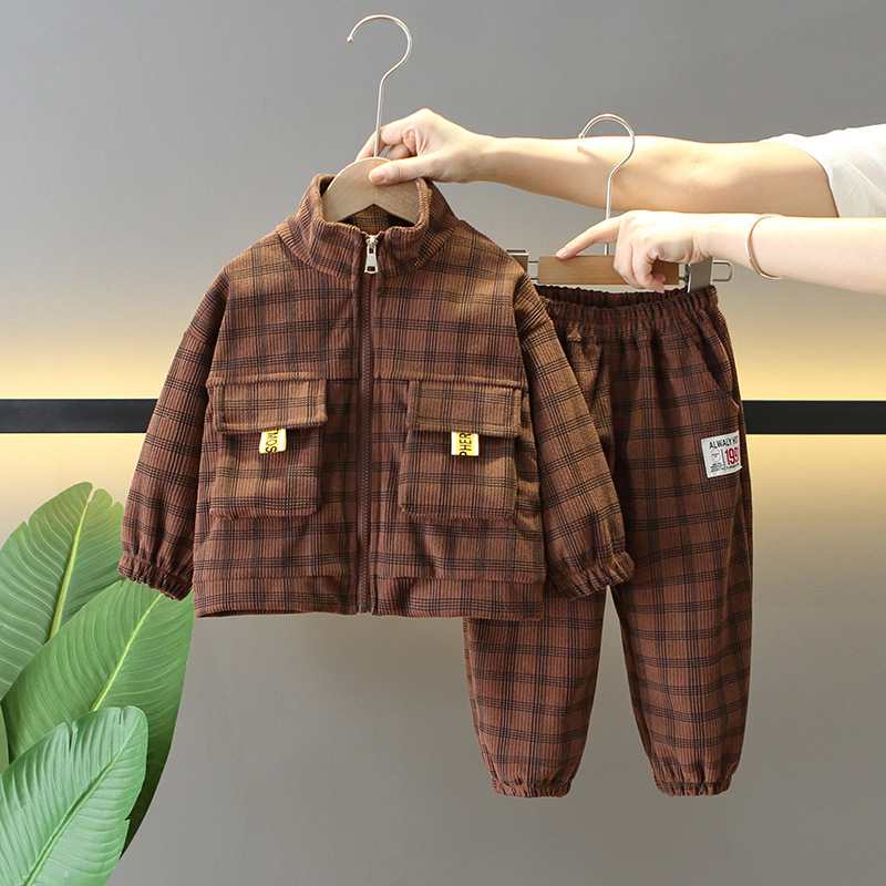 6202 juegos de primavera y otoño para niños 2025 nuevos bebés de otoño calles fritas de cuadrillas dos juegos de ropa de trabajo infantil