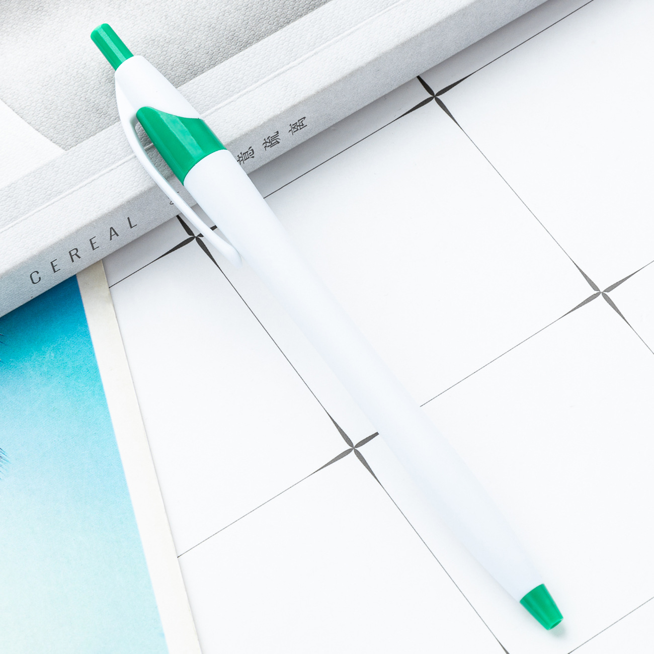 Bolígrafo de plástico multicolor con bolígrafo imprimible logo esmerilado calabaza javelina bolígrafo de publicidad barra delgada bolígrafo de promoción de regalo