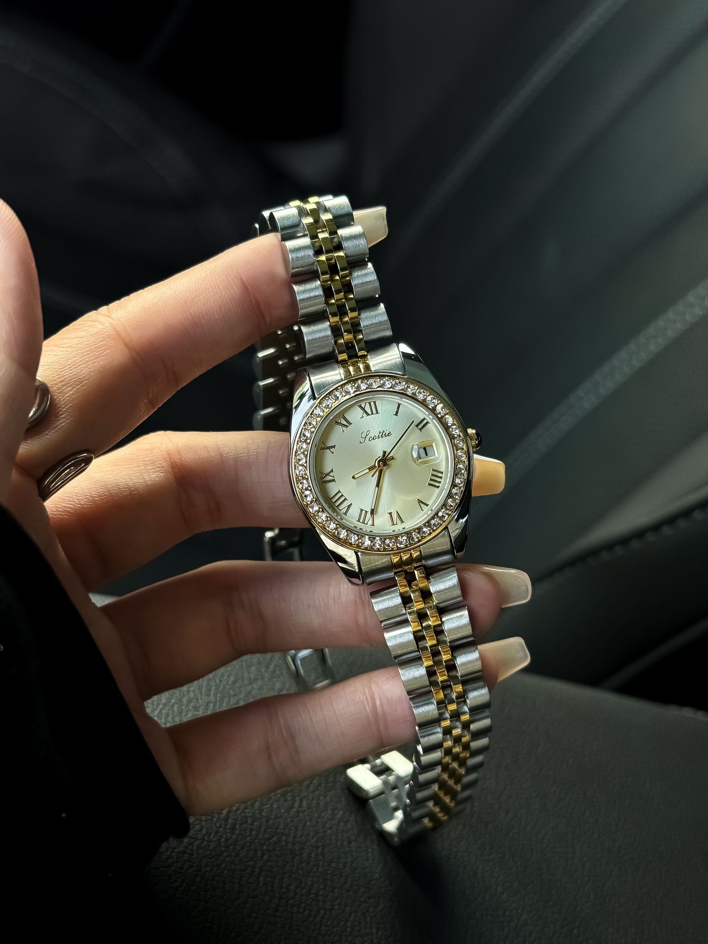 75g Weight Tempered Glass Mirror Material Alloy Strap Material Watch Classification Pointer Display Type Butterfly Double Snap Buckle Style Round Dial Shape Daily, Street Occasion Quartz Movement Solid Color Pattern All Seasons Season Women's Gender Retro, Classic Style Style Retro Classic Style Solid Color Butterfly Double Snap Quartz Watch Women's Watches 6