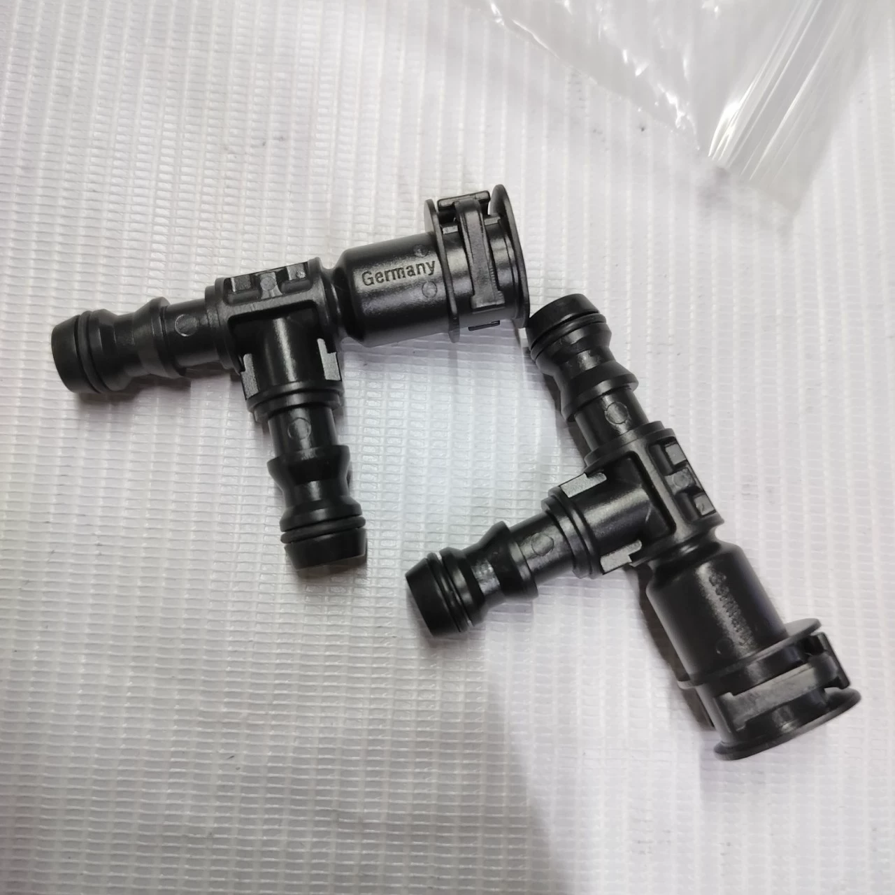 Применимо к Porsche Cayenna Pana Mei Maka 99762820700 тройник водяных брызг