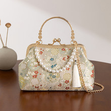 ����ʽ�����Ů���䴩���۵İ����L�h��С���������μ�б��ڽ��