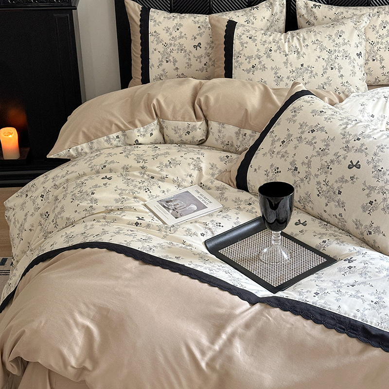 Nordic Vintage Floral Cotton Bedding Set With Lace Detailing_voghion.com